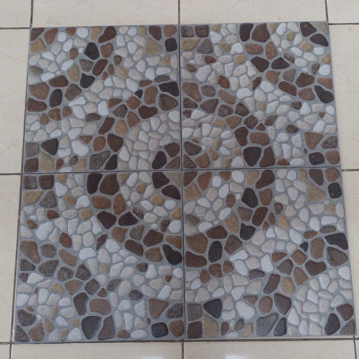 TERMURAH PLATINUM KERAMIK 40/40 ALEXIS BROWN - Image 3